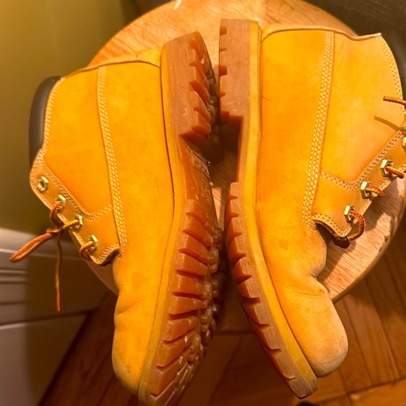Timberland Yellow Ankle Boots size 8 - Picture 2 of 5